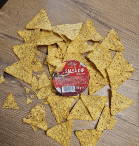 Nachos BOX solony z Salsą